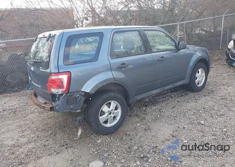 2012 Ford Escape Xls z USA, uszkodzony, nr VIN 1FMCU0C75CKA13745